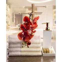 Creative Scents Ivory Lace Towels - Set Of 4